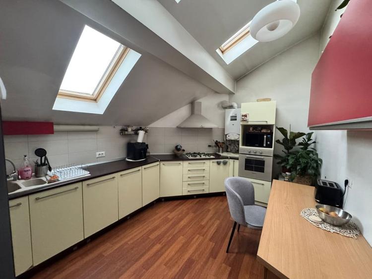 Apartament cu 3 camere decomandat, mobilat în Valea Borcutului