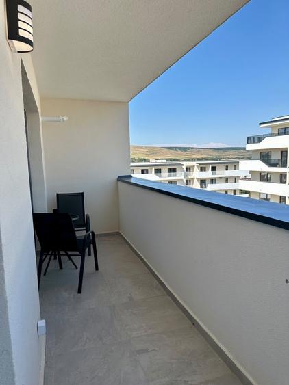 Apartament cu 2 camere semidecomandat, mobilat în Florești