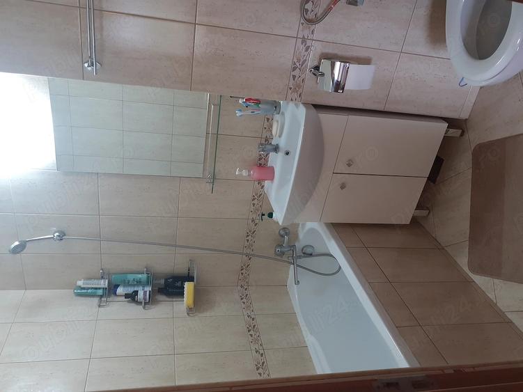 Apartament cu 2 camere decomandat, mobilat în Sălăjan