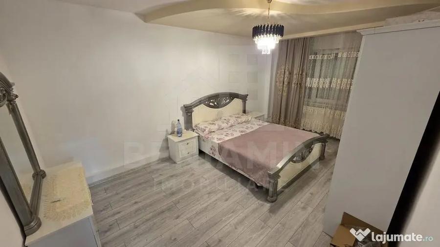 Casă cu 5 camere cu Teren 334 Mp în Central