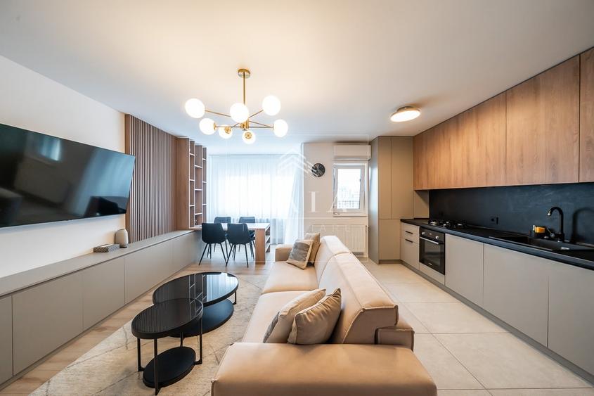 Apartament cu 4 camere decomandat, mobilat în Hipodrom 2