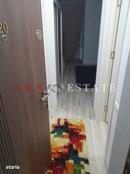 Garsonieră decomandată în Titan