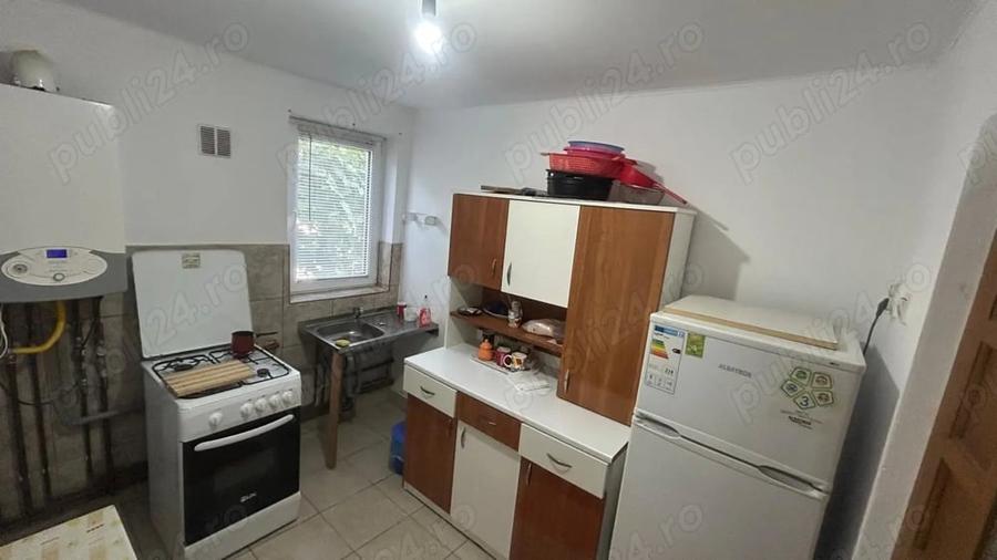 Casă cu 4 camere în Găești