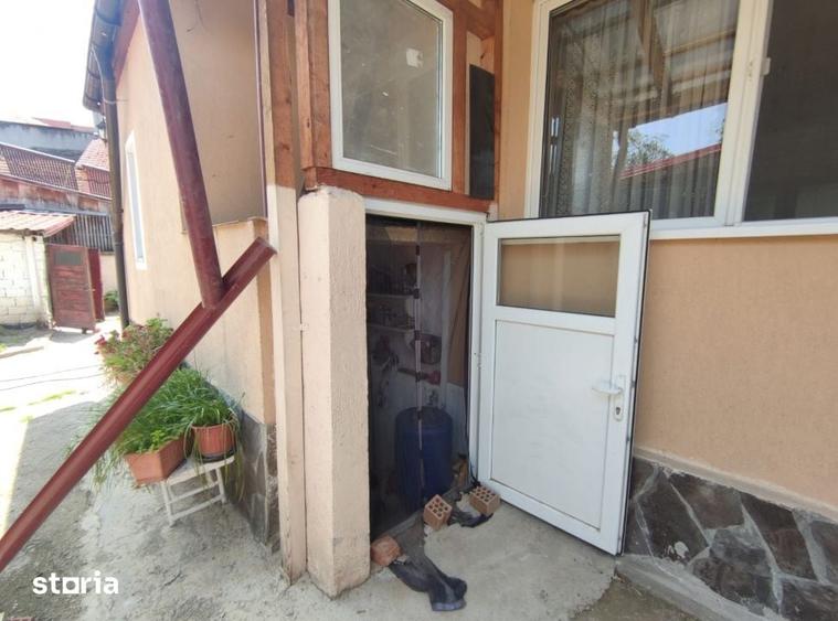 Casă cu 1 camere cu Teren 579 Mp în Florilor