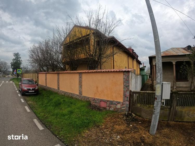 Casă cu 6 camere cu Teren 1650 Mp în Daia