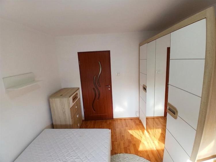 Apartament cu 3 camere decomandat în Centru Civic
