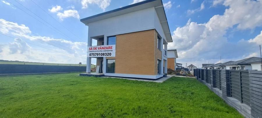 Casă individuală cu 4 camere cu Canalizare în Miroslava