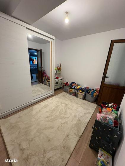 Apartament cu 2 camere în Podu Roș