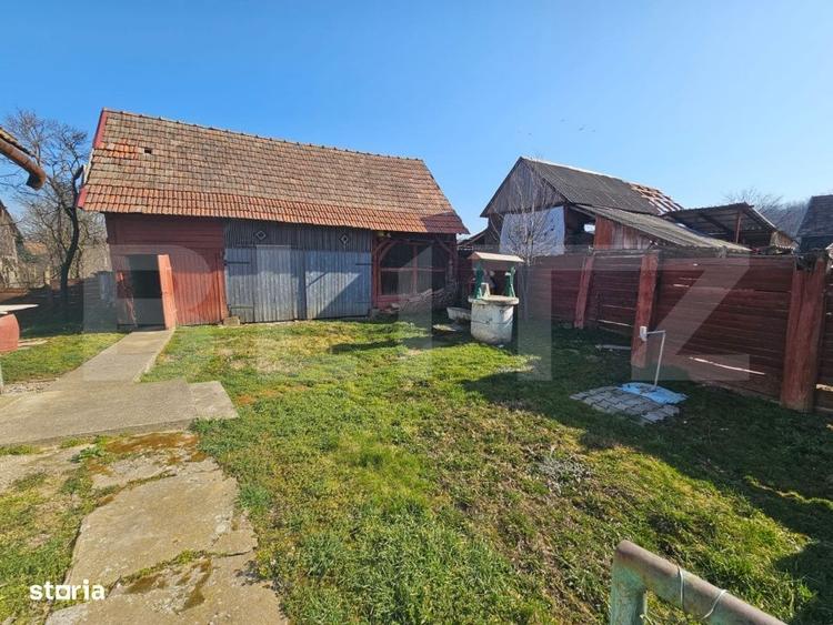 Casă cu 4 camere cu Teren 1000 Mp în Sâncel