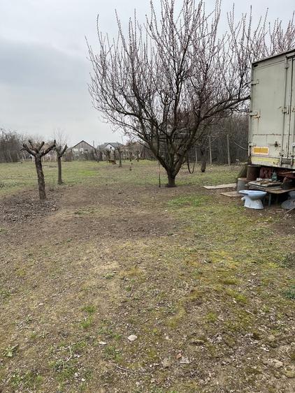 Teren de 1800 mp, în Coșoveni