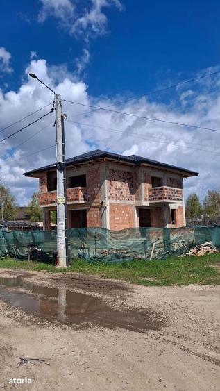 Casă cu 4 camere cu Teren 406 Mp în Berceni
