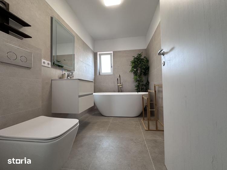 Casă cu 4 camere cu Teren 300 Mp în Ulmi