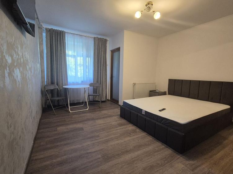 Garsonieră decomandată în Hipodrom