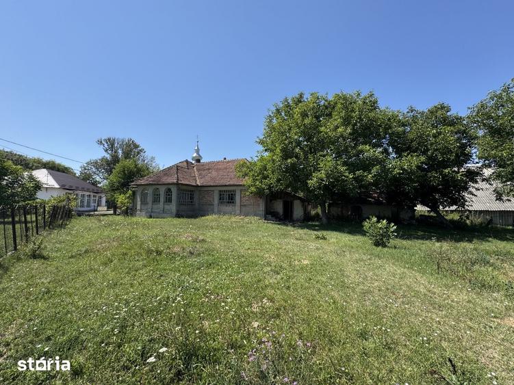 Casă cu 3 camere cu Teren 3649 Mp în Păulești
