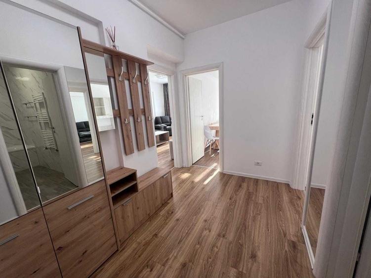 Apartament cu 2 camere decomandat în Noua