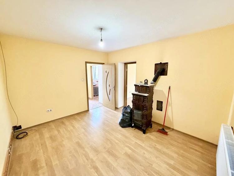 Casă cu 2 camere cu Teren 379 Mp în Moșnița Nouă