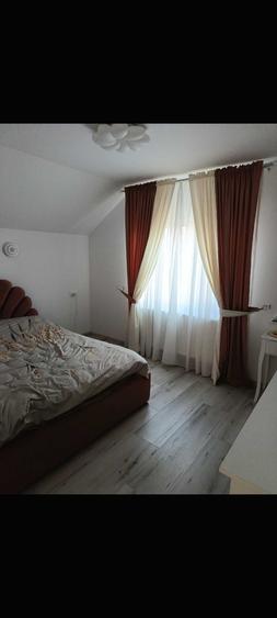 Casă cu 4 camere în Măgura