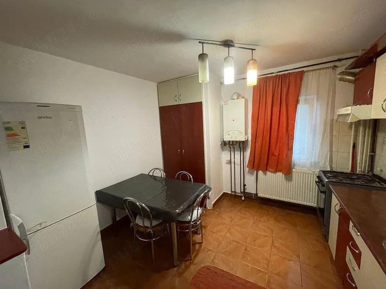 Apartament cu 2 camere semidecomandat în Dâmbovița