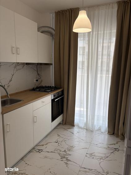 Inchiriez studio cu 2 camere, 5 minute metrou Berceni - 9