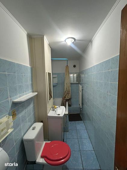 Apartament cu 3 camere decomandat în Sud