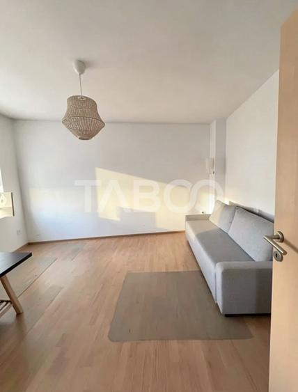 Apartament cu 2 camere nedecomandat, mobilat în Central