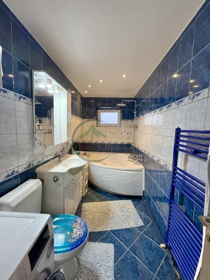 Apartament cu 3 camere decomandat, mobilat în Județean