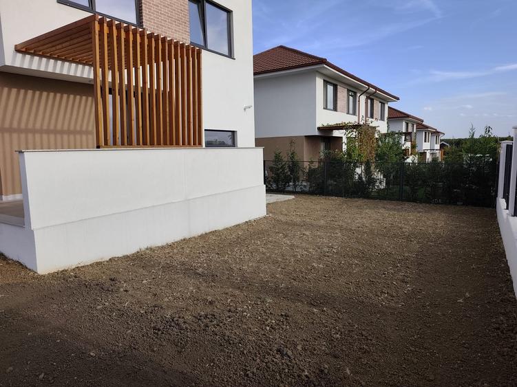 Casă individuală cu 5 camere cu Canalizare în Mogoșoaia
