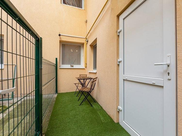 Apartament cu 2 camere decomandat, mobilat în Centrul Istoric