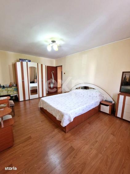 Apartament cu 3 camere în Ulmi