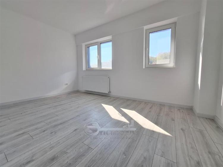 Apartament cu 3 camere decomandat în Galata