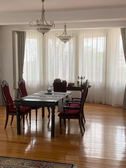 Casă individuală cu 5 camere cu Garaj în Copou