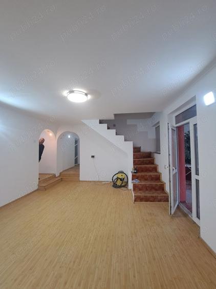 Casă cu 5 camere în Păcurari