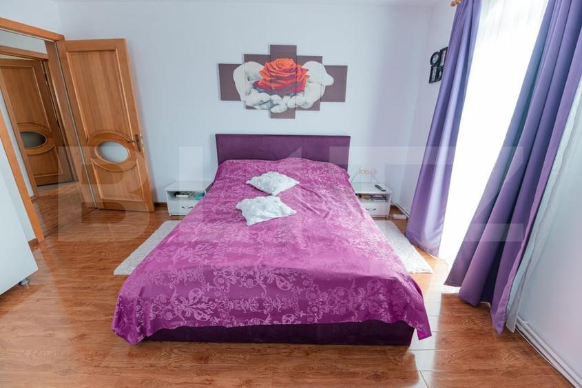 Casă individuală cu 4 camere cu Canalizare în Reghin