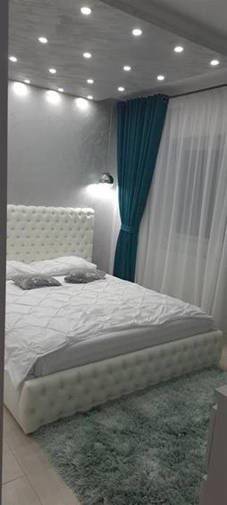 Apartament cu 3 camere decomandat, mobilat în Cug