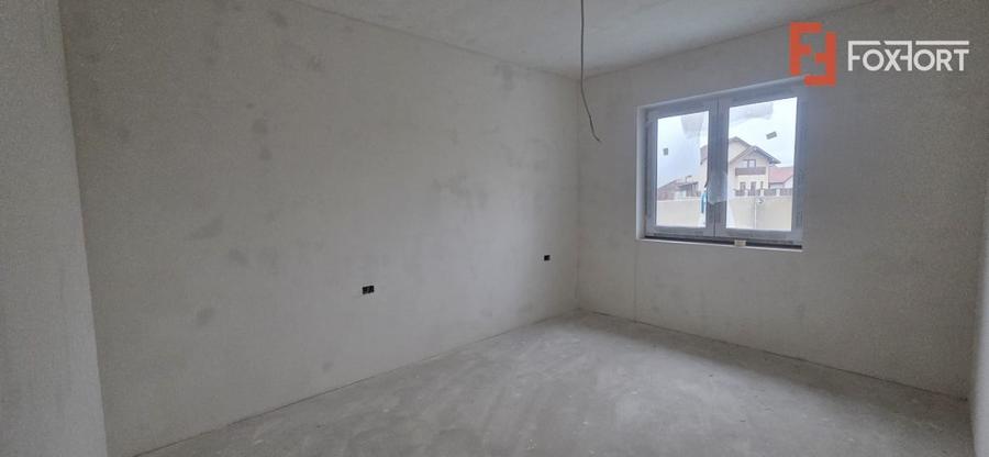 Duplex cu 4 camere cu Canalizare în Giroc