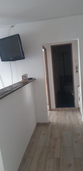 Apartament cu 2 camere decomandat în Tei