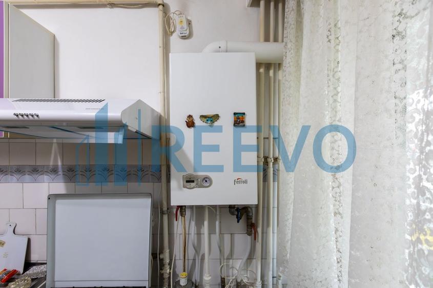 Apartament cu 4 camere decomandat în 9 Mai