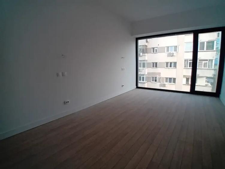 Apartament cu 3 camere decomandat în 13 Septembrie