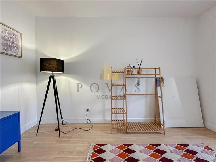 Apartament cu 3 camere semidecomandat, mobilat în Herăstrău
