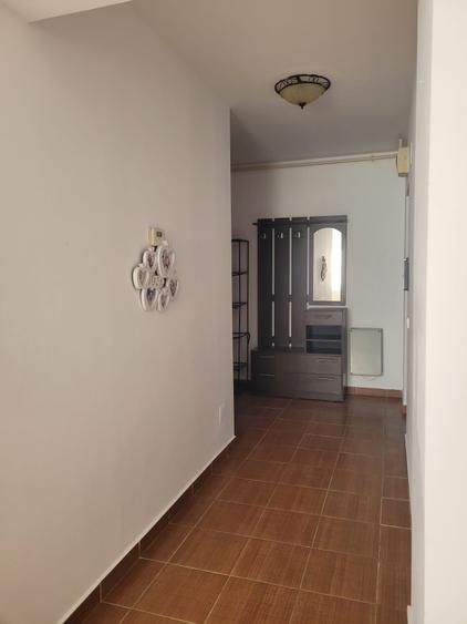 Apartament cu 2 camere semidecomandat în Băneasa