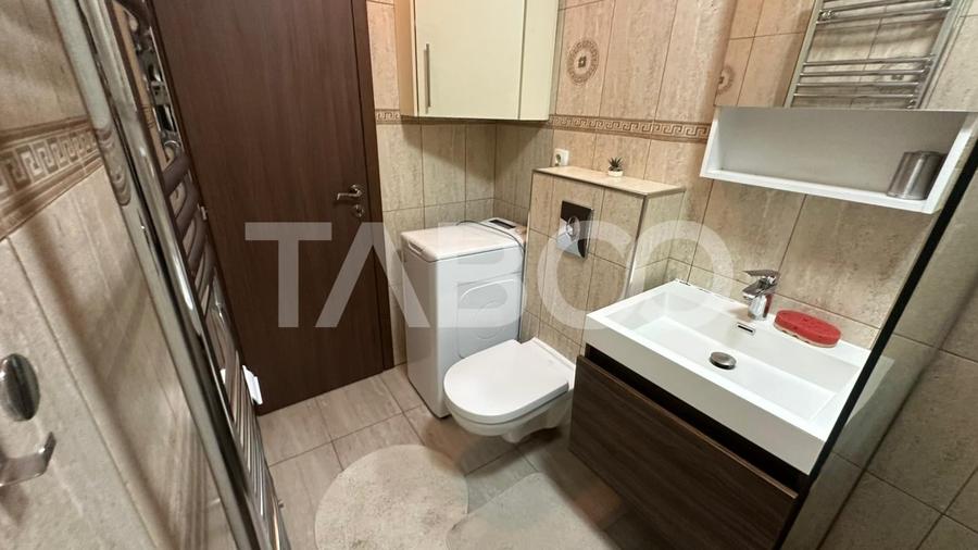 Apartament cu 3 camere semidecomandat, mobilat în Mihai Viteazul