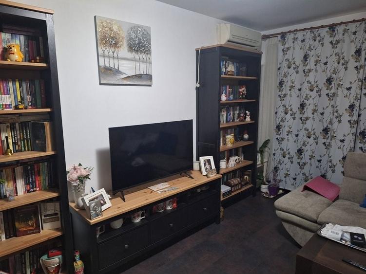 Apartament cu 3 camere decomandat în Dristor