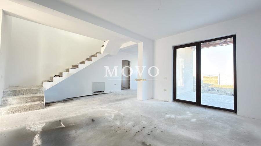 Duplex cu 4 camere cu Canalizare în Moșnița Nouă