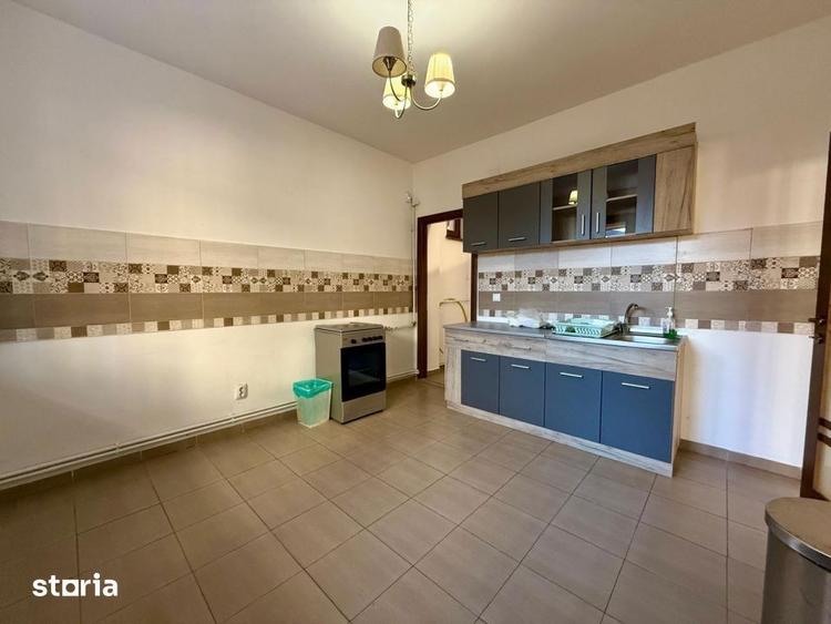 Casă cu 5 camere cu Canalizare în Giurgiului