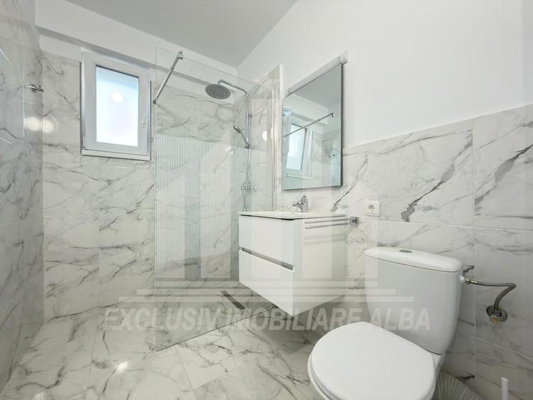Apartament cu 3 camere decomandat, mobilat în Ampoi 3