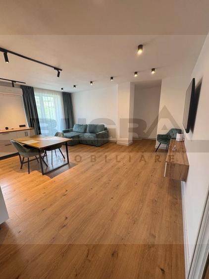 Apartament cu 4 camere semidecomandat în Chinteni