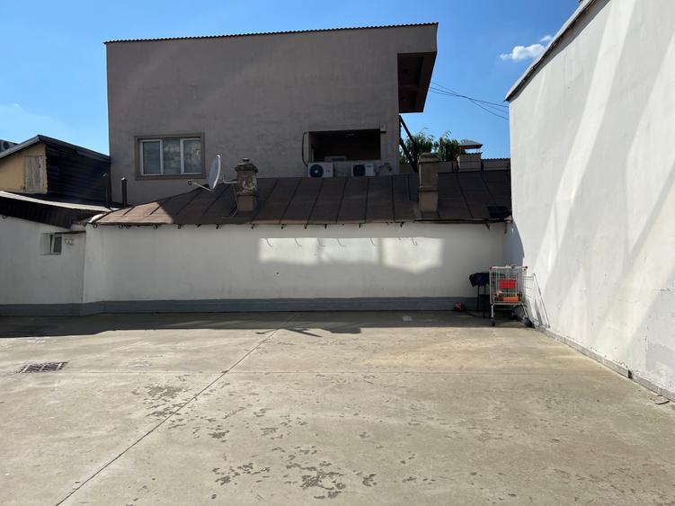 Apartament cu 3 camere decomandat, mobilat în Rahova