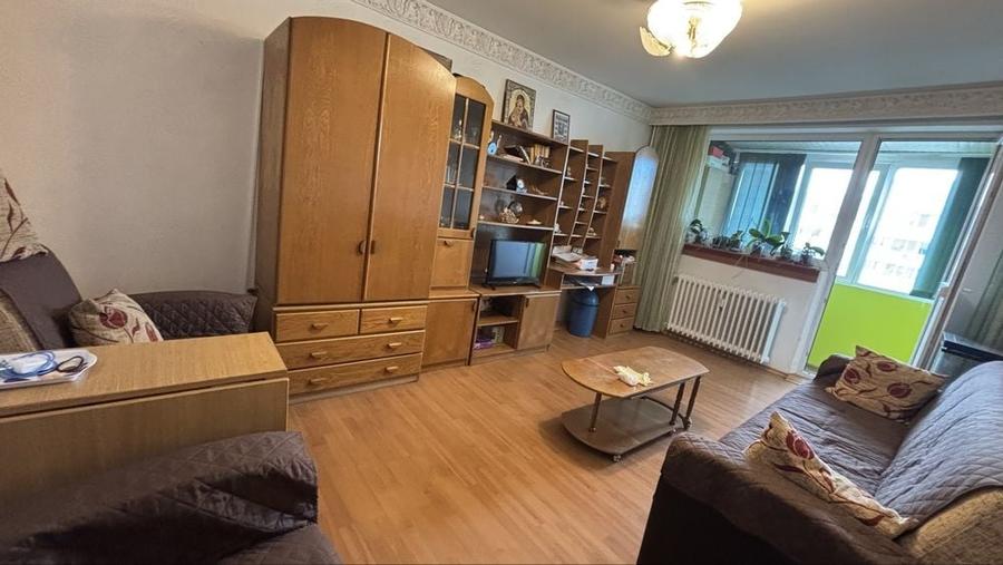 Apartament cu 3 camere decomandat în Pantelimon