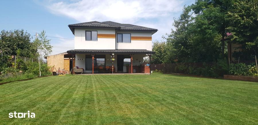 Casă cu 5 camere cu Teren 840 Mp în Valea Lupului