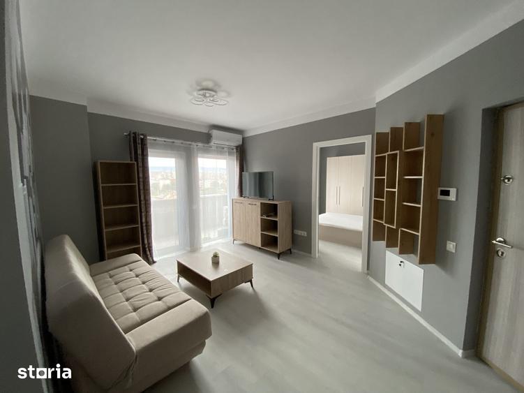 Apartament cu 3 camere semidecomandat în Bulgaria